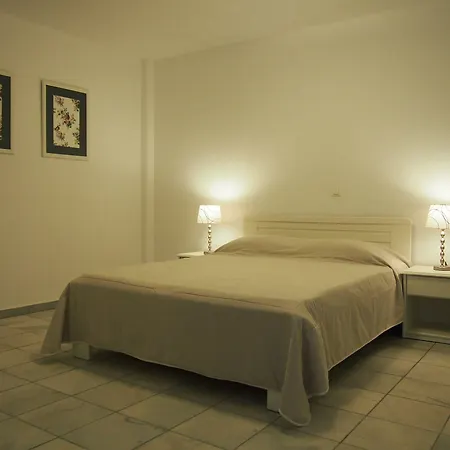 Cosme, A Luxury Collection Resort, Paros 5* ناوسا