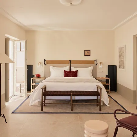 Cosme, A Luxury Collection Resort, Paros מלון