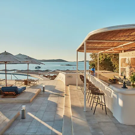 Cosme, A Luxury Collection Resort, Paros מלון נאוסה